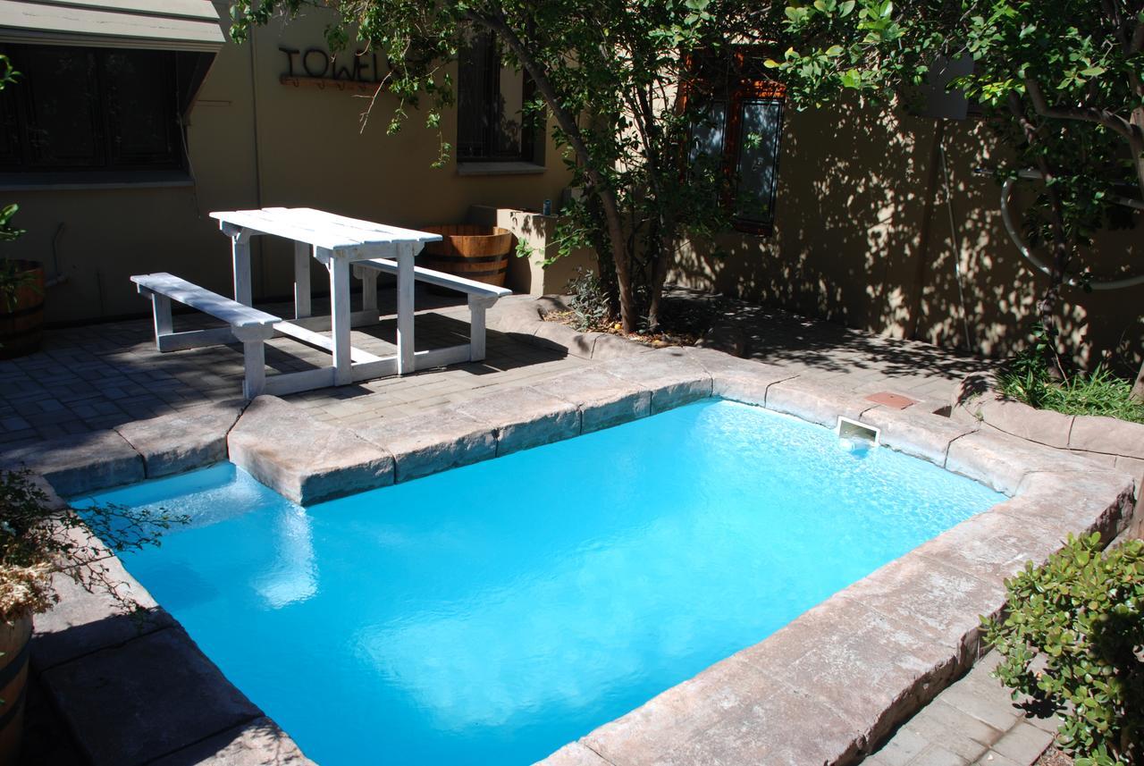 86 On Langenhoven Bed & Breakfast Oudtshoorn Extérieur photo