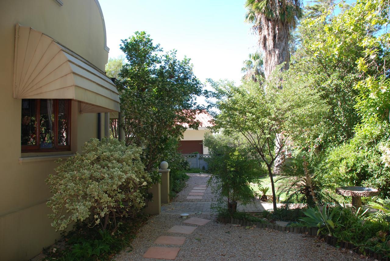 86 On Langenhoven Bed & Breakfast Oudtshoorn Extérieur photo